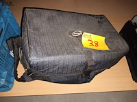 Lot 38 - draagtas shimano - afbeelding 1 van  3