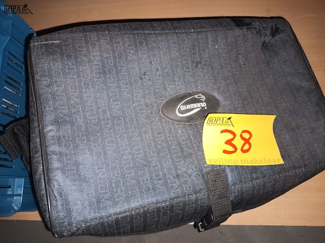 Lot 38 - draagtas shimano - afbeelding 2 van  3