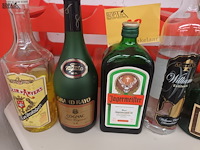 Lot 38 - dranken en wijnrek - afbeelding 4 van  4