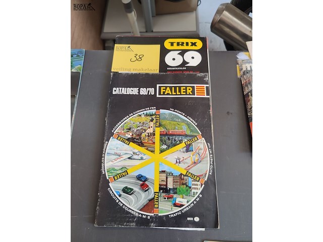 Lot 38 - faller en trix catalogus - afbeelding 1 van  3