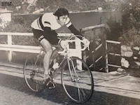 Lot 38 - foto eddy merckx 1972 in kader - afbeelding 2 van  4
