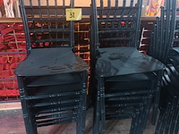 Lot 38 - houten stoel. 12 stuks - afbeelding 1 van  3