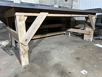 Lot 38 - houten werkbank + stoel - afbeelding 4 van  4