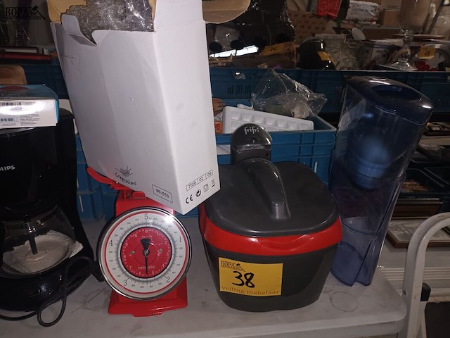 Lot 38 - keukentoestellen. 11 stuks - afbeelding 2 van  4