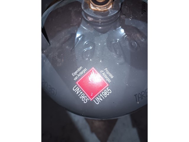 Lot 38 - lege propaangasfles - afbeelding 3 van  3