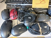 Lot 38 - lot computeraccesoires, ong. 19 stuks - afbeelding 3 van  4