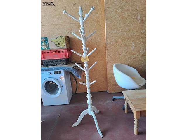 Lot 38 - retro witte houten kapstok - afbeelding 1 van  1
