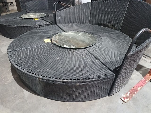 Lot 38 - rond lounge set - afbeelding 3 van  3