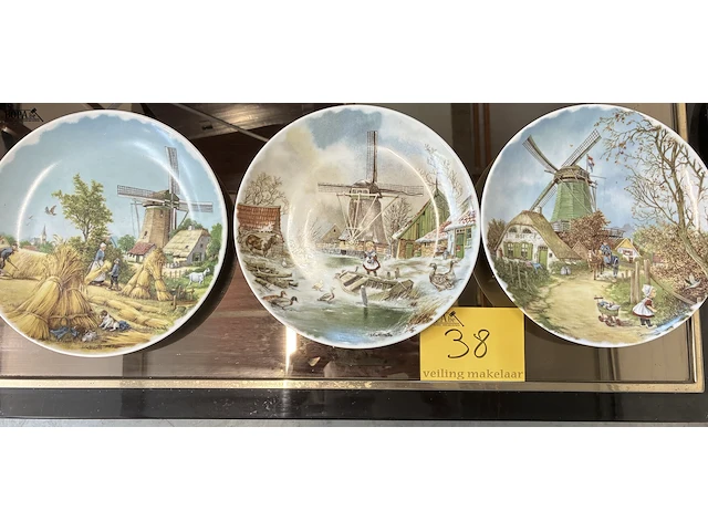 Lot 38 - serie van hunnik collection - 3 stuks - afbeelding 1 van  7