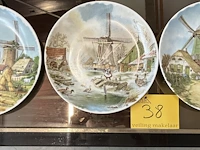 Lot 38 - serie van hunnik collection - 3 stuks