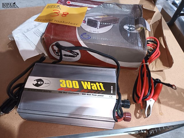 Lot 38 - spanningsomvormer - afbeelding 2 van  2