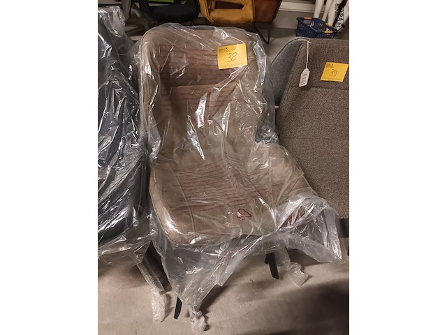 Lot 38 - stoel monza. 2 stuks - afbeelding 1 van  3