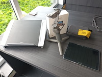Lot 38 - tablet, gimbal en laptopstandaard - afbeelding 2 van  6