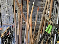 Lot 38 - tuinmateriaal ong 19 stuks