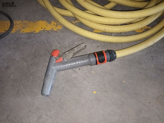 Lot 38 - tuinslang - afbeelding 2 van  2