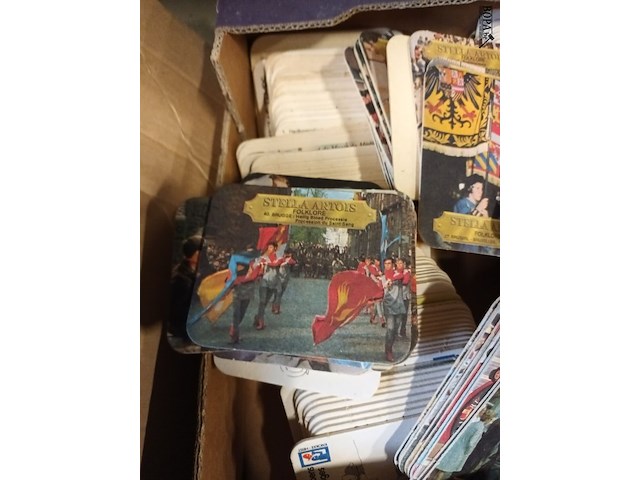 Lot 38 - vintage bierviltjes. 1 doos - afbeelding 2 van  7