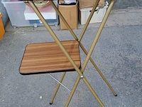 Lot 38 - vintage inklapbare diaprojectortafel '70 met formica blad