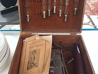 Lot 380 - kwakzalver medisch set