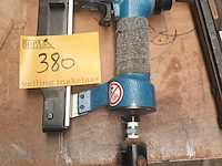 Lot 380 - pneumatische tacker