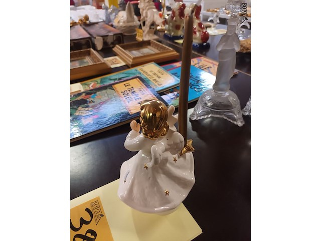 Lot 381 - beeldje goebel kerstengel - afbeelding 3 van  5