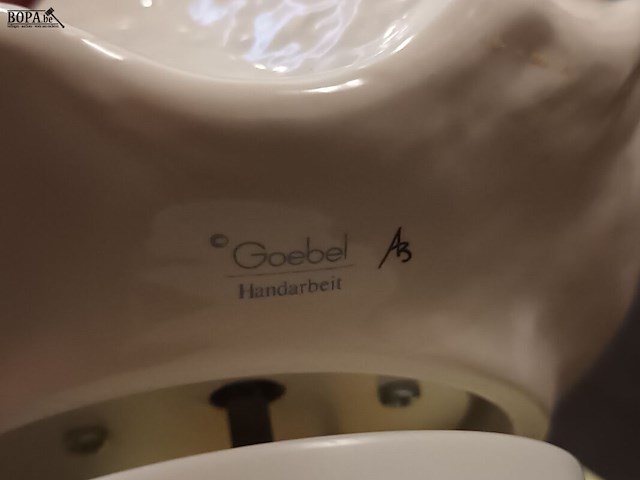 Lot 381 - beeldje goebel kerstengel - afbeelding 4 van  5