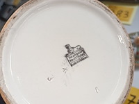 Lot 381 - dekselvaas petrus regout maastricht - afbeelding 3 van  4