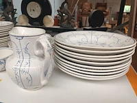 Lot 381 - servies kopenhaegen. 32 stuks - afbeelding 2 van  4