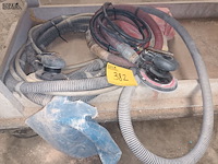 Lot 382 - excentrische schuurmachine. 2 stuks