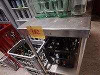 Lot 382 - rvs werktafel op wielen - afbeelding 1 van  2