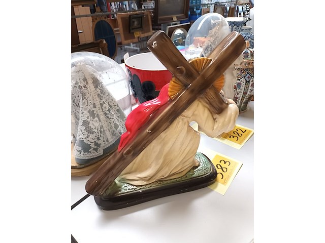 Lot 383 - beeld in plaaster - afbeelding 4 van  5