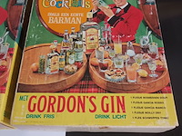 Lot 383 - gordon gin reclame items - afbeelding 3 van  4