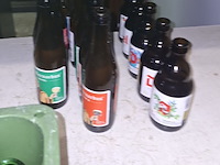 Lot 383 - groot lot leeggoed, 90 kratten - afbeelding 6 van  6