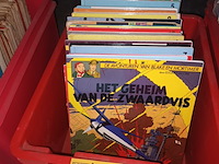 Lot 383 - strips. 45 stuks - afbeelding 1 van  3