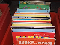 Lot 383 - strips. 45 stuks - afbeelding 2 van  3