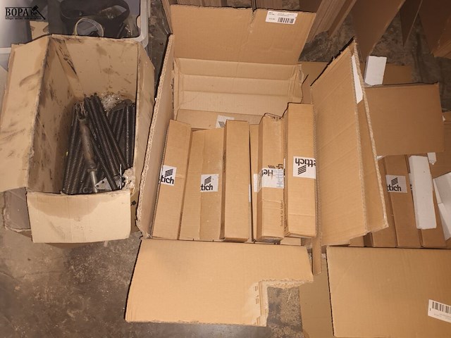 Lot 384 - onderdelen voor meubels - afbeelding 3 van  5