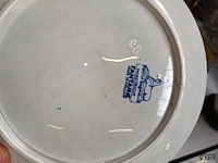 Lot 384 - sierborden petrus regout. 2 stuks - afbeelding 3 van  4