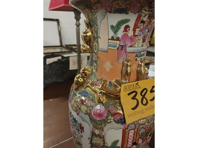 Lot 385 - chinese vaas - afbeelding 3 van  4