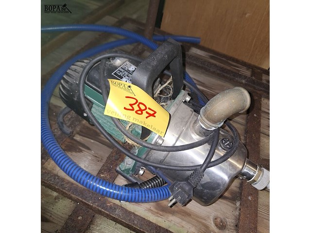 Lot 387 - waterpomp - afbeelding 1 van  1