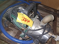 Lot 387 - waterpomp - afbeelding 1 van  1