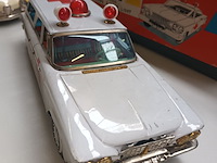 Lot 388 - blikken ambulance - afbeelding 4 van  5