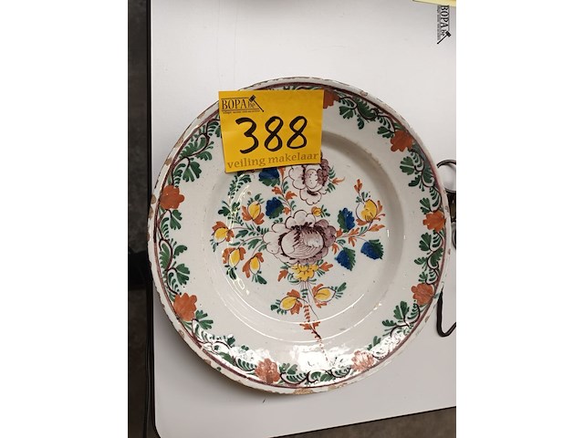 Lot 388 - sierbord polychroom - afbeelding 4 van  5