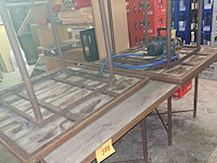 Lot 388 - tafels. 4 stuks - afbeelding 1 van  3