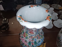 Lot 389 - chinese vaas - afbeelding 2 van  3