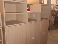 Lot 389 - modulaire kasten - afbeelding 1 van  3