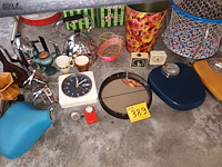 Lot 389 - retro en vintage huisraad. 20 stuks - afbeelding 1 van  4