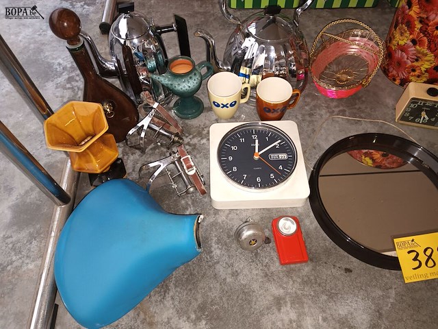 Lot 389 - retro en vintage huisraad. 20 stuks - afbeelding 4 van  4
