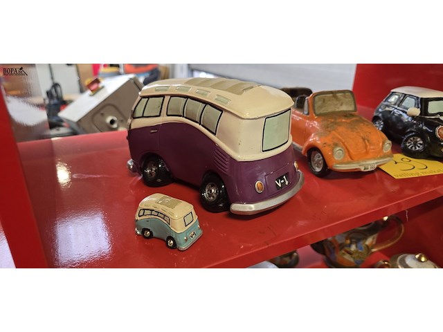 Lot 39 - auto spaarpotten 4 stuks - afbeelding 2 van  3