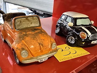 Lot 39 - auto spaarpotten 4 stuks - afbeelding 3 van  3