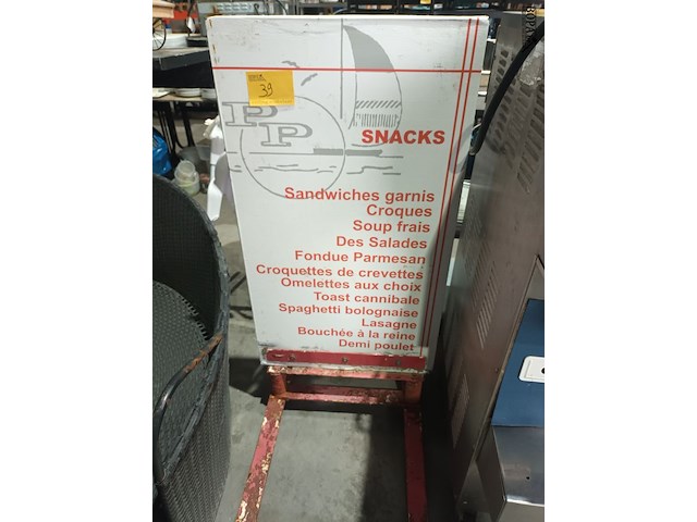 Lot 39 - dubbelzijdig stoepbord - afbeelding 1 van  4