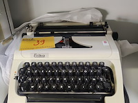 Lot 39 - erika manuele typmachine en brievenbus - afbeelding 2 van  4